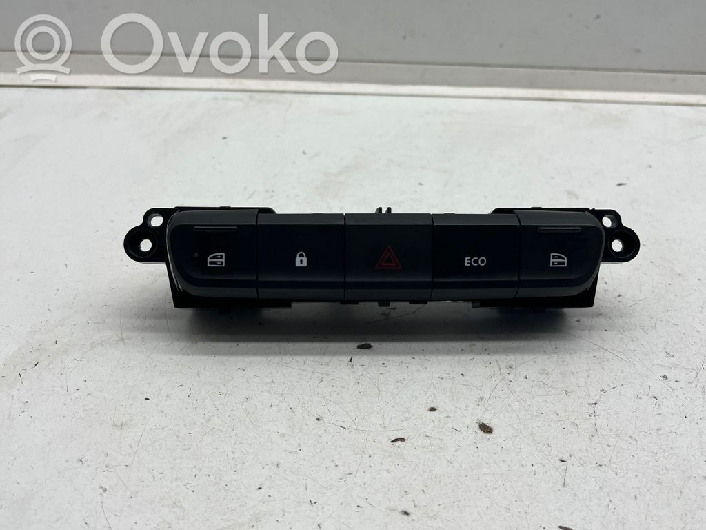 Dacia Spring Schalter Warnblinkanlage 