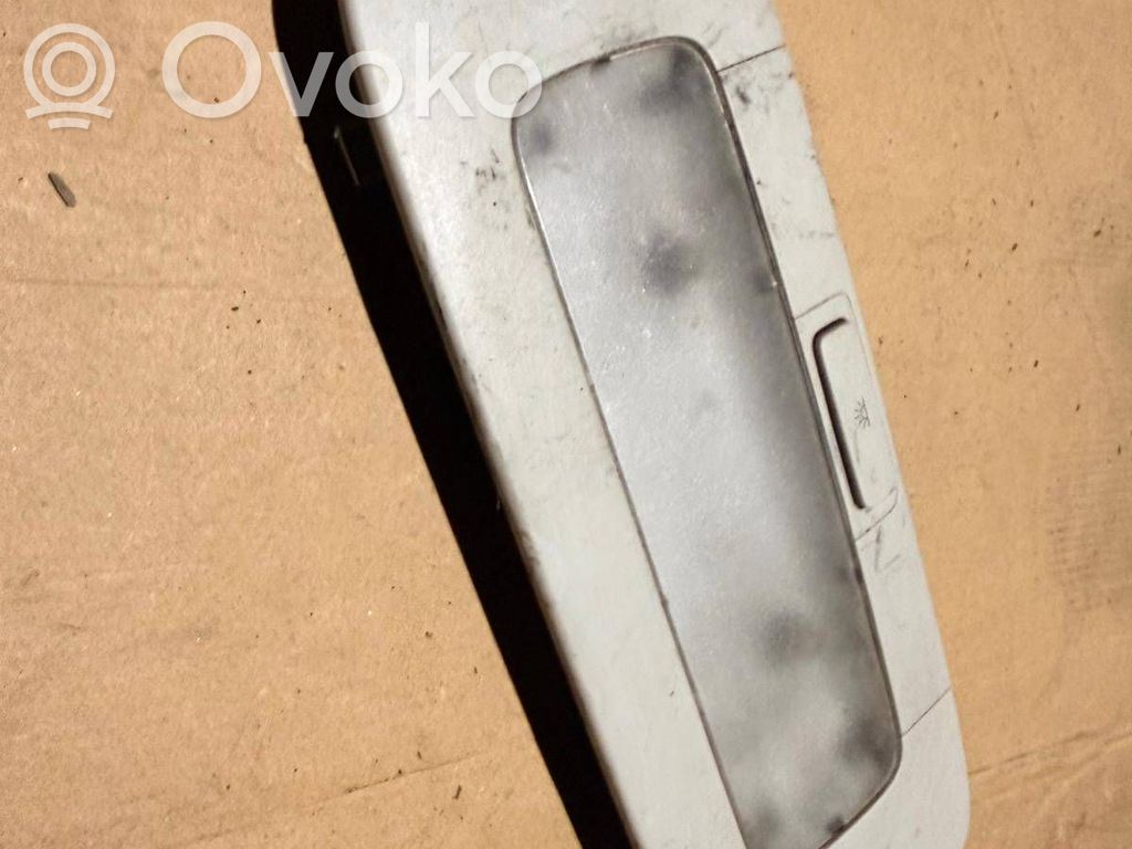 Volkswagen PASSAT B6 Rear seat light 