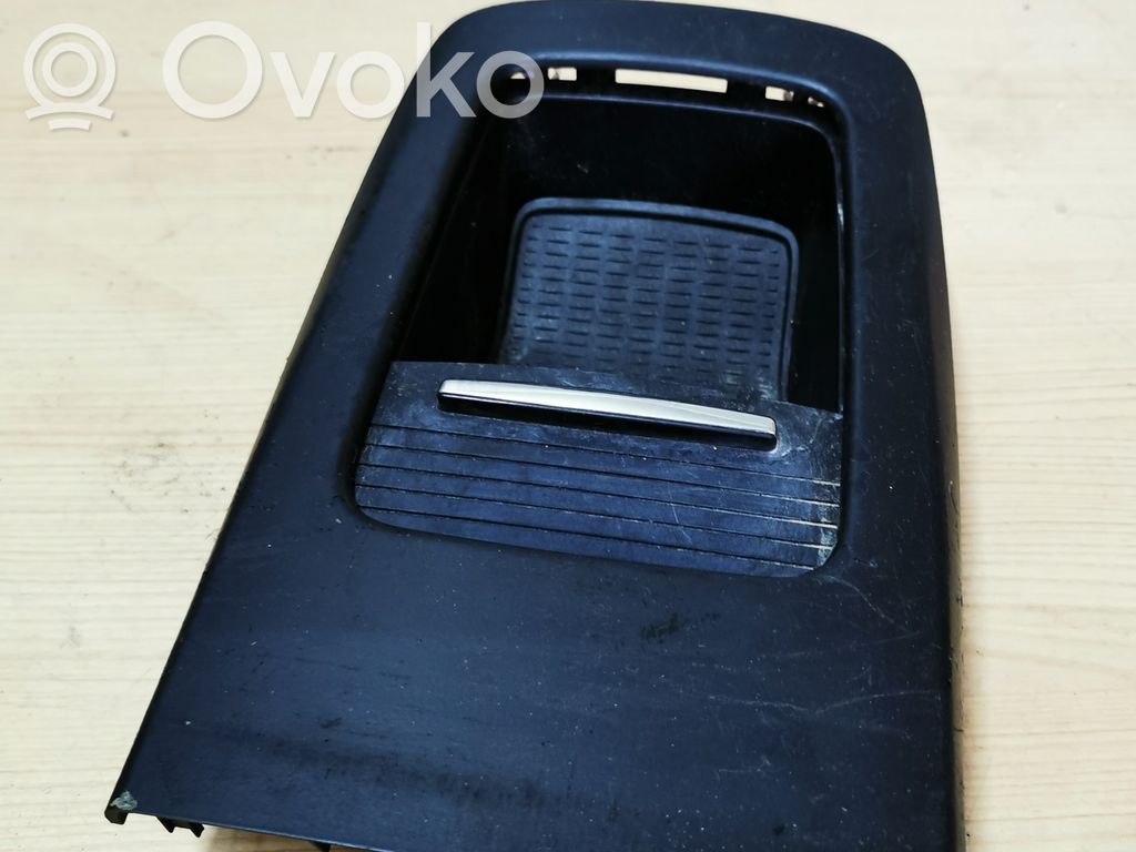 BMW 3 E92 E93 Verkleidung Aschenbecher hinten 