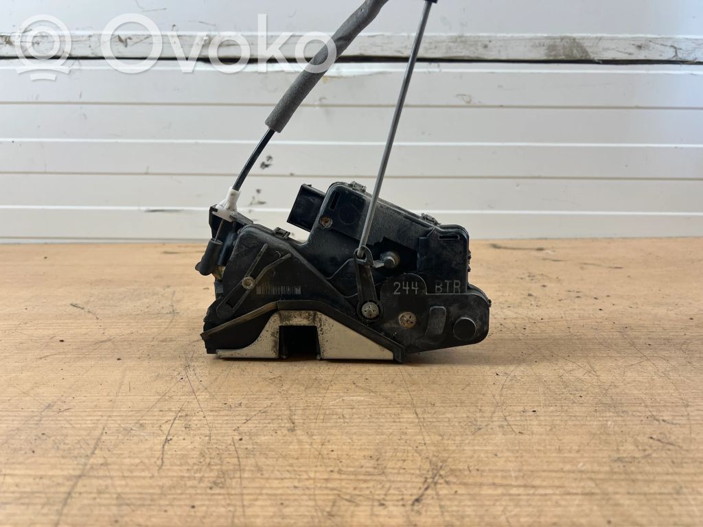 BMW 3 E46 Etuoven lukko 