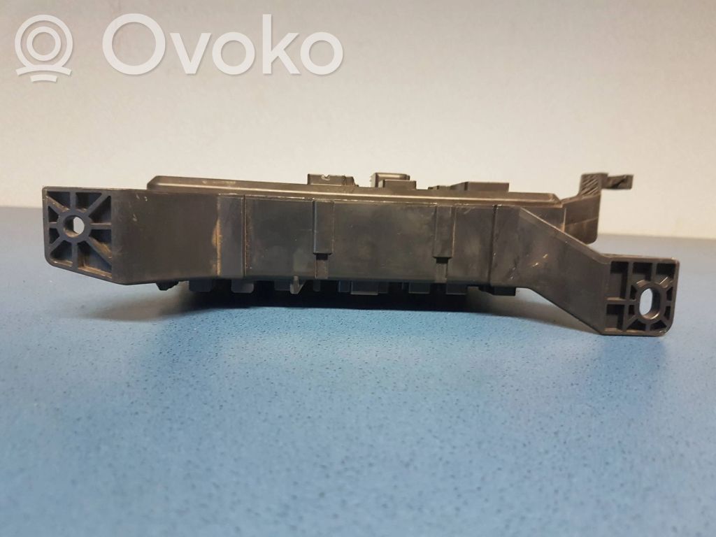 Ford Mondeo Mk III Ящик предохранителей (комплект) 