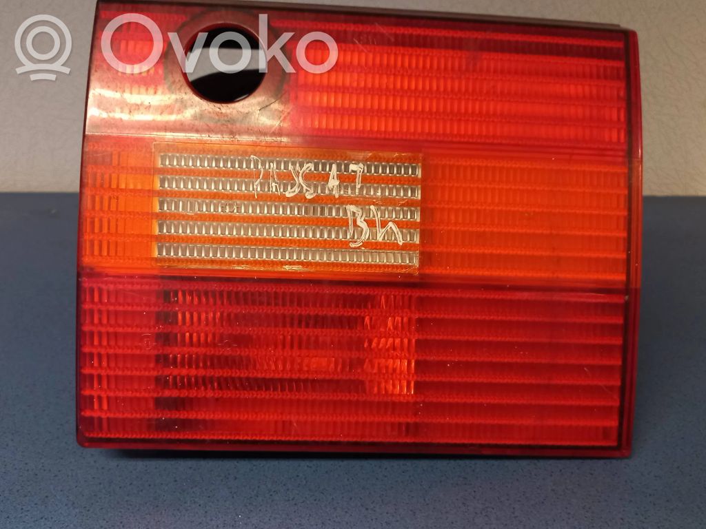 Volkswagen PASSAT B4 Lampă spate în caroserie 