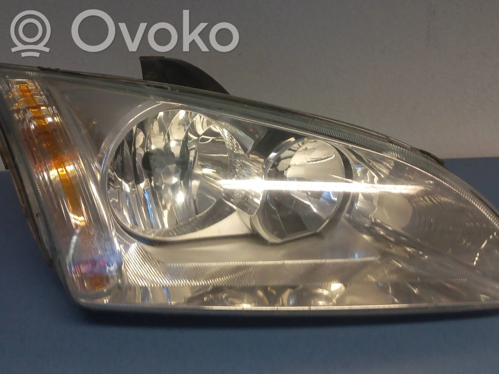Ford Focus Headlight/headlamp 
