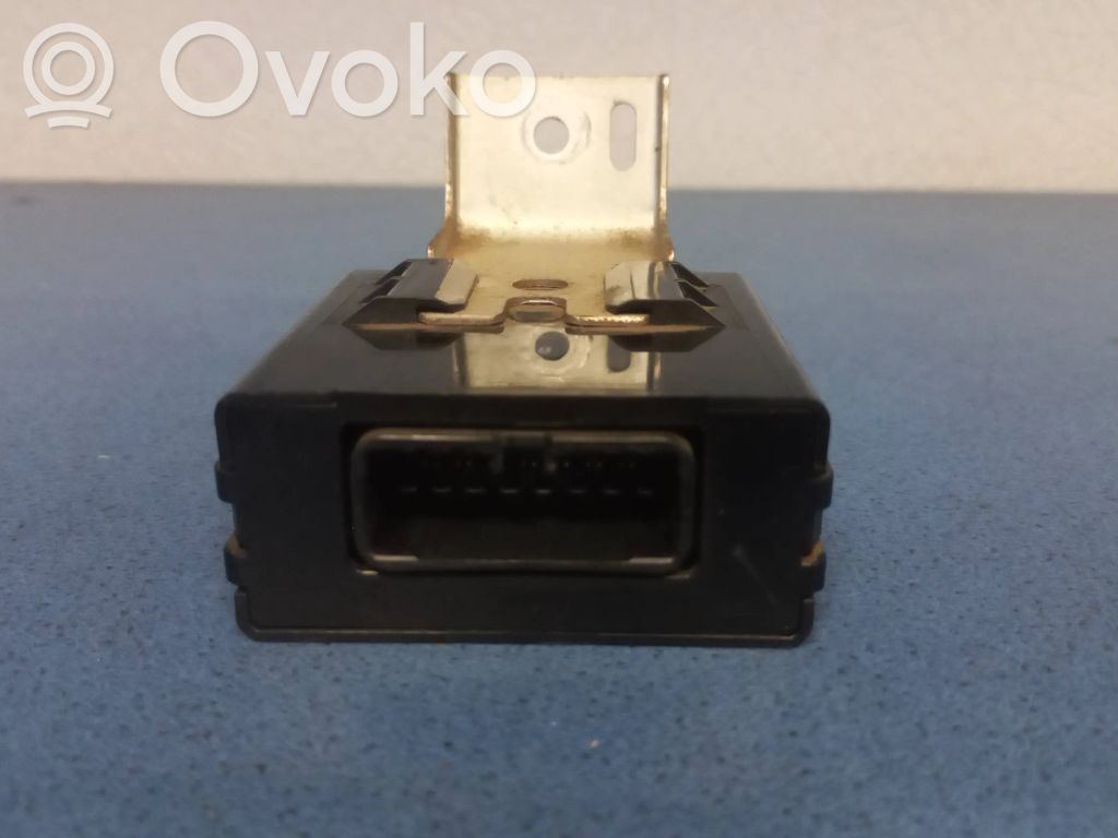 Sonstige Steuergeräte / Module   8865002331