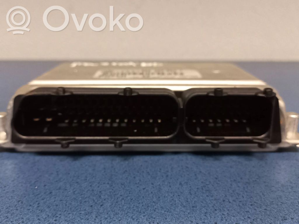 Volkswagen PASSAT B5 Unitate/modul de control motor 