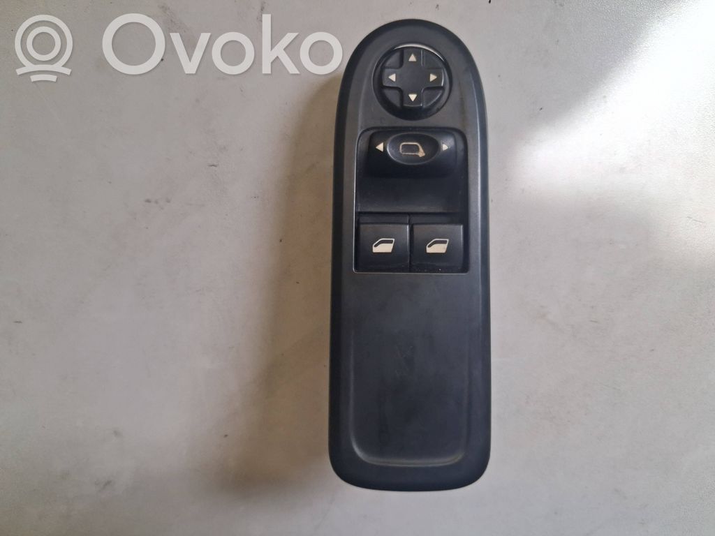 Peugeot 308 Electric window control switch 