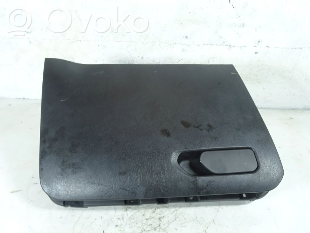 Fiat Tipo Guantera 