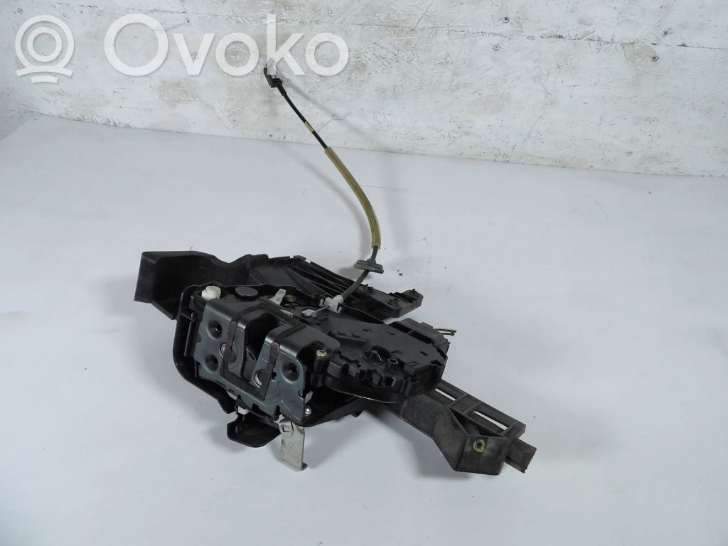 Ford Focus C-MAX Aizmugurē slēdzene 