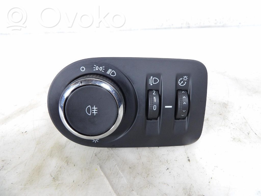 Opel Corsa E Autres commutateurs / boutons / leviers 