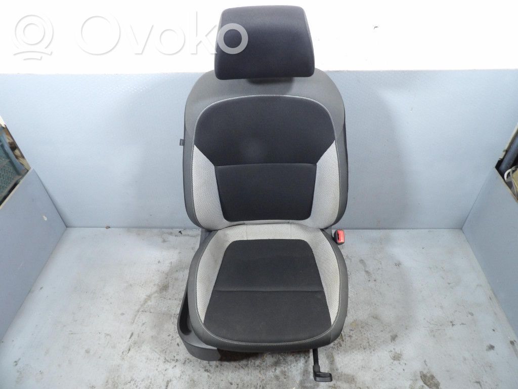 Skoda Fabia Mk3 (NJ) Beifahrersitz 