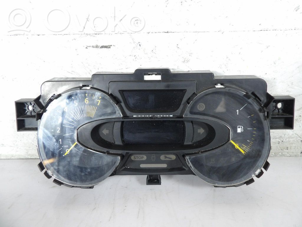 Renault Captur Nopeusmittari (mittaristo) 