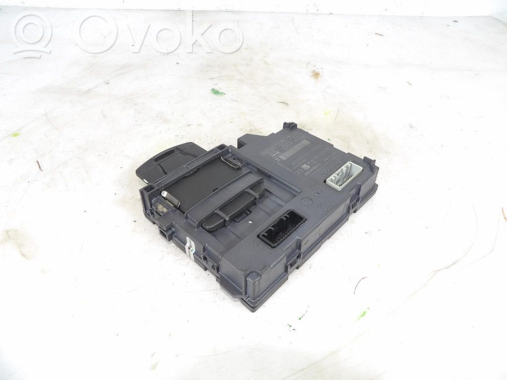 Renault Clio IV Radio/CD/DVD/GPS-pääyksikkö 
