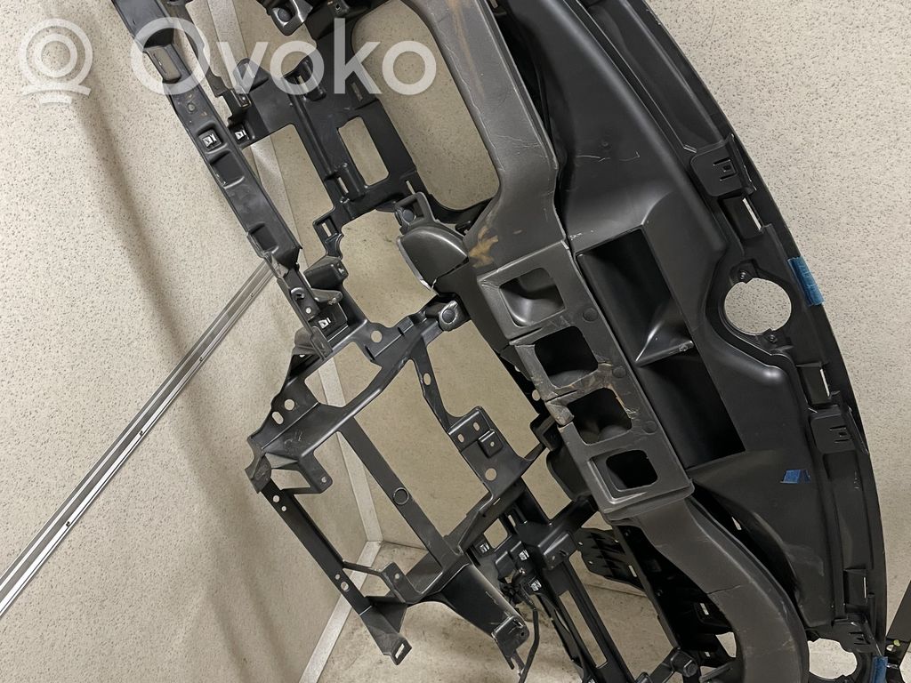Tesla Model S Cita veida paneļa detaļa 