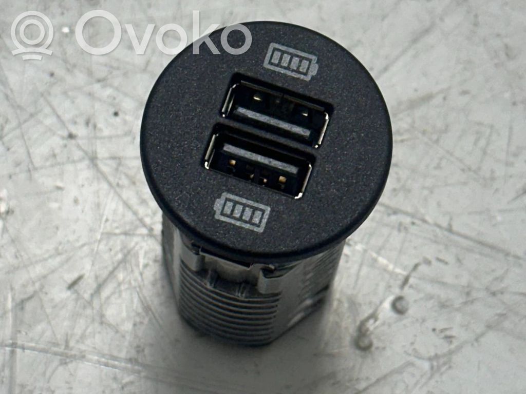 Enchufe conector USB   95B035222