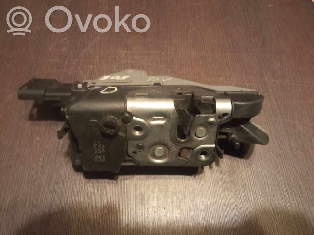 Peugeot 308 Front door lock 