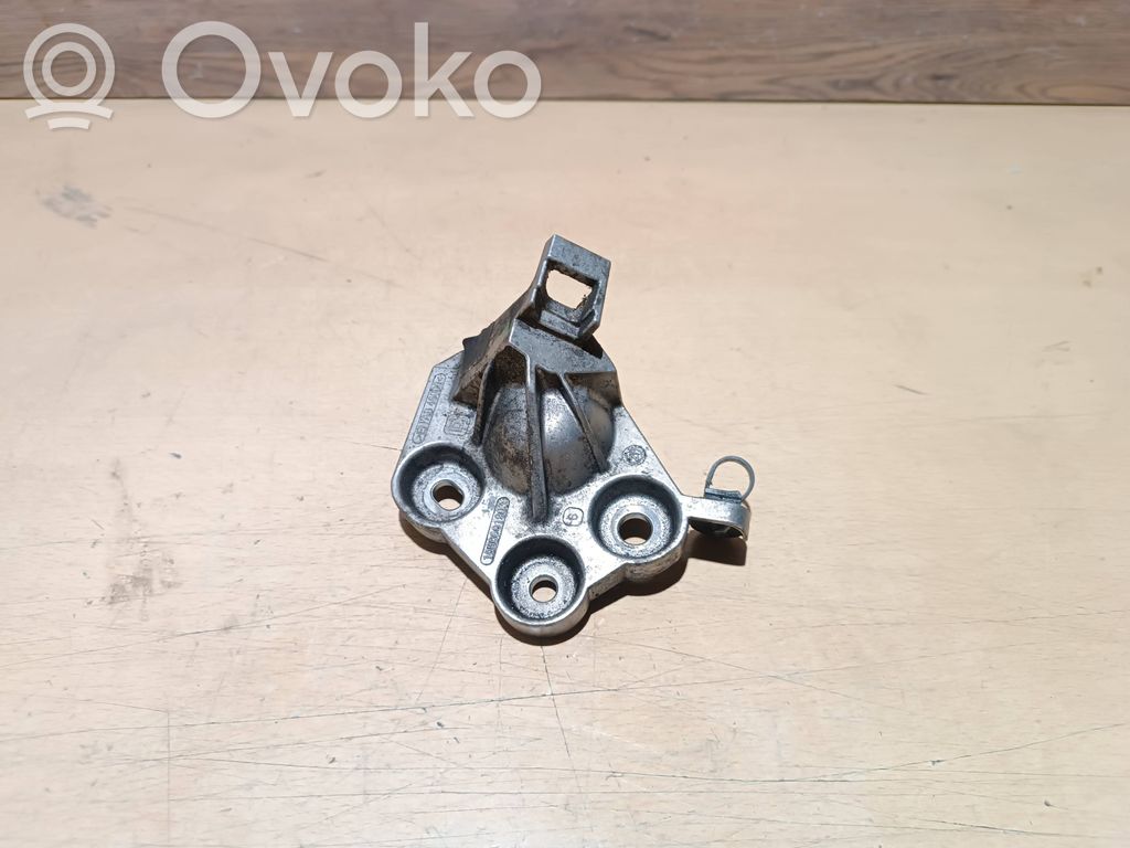 Opel Vivaro Gear shift cable bracket 