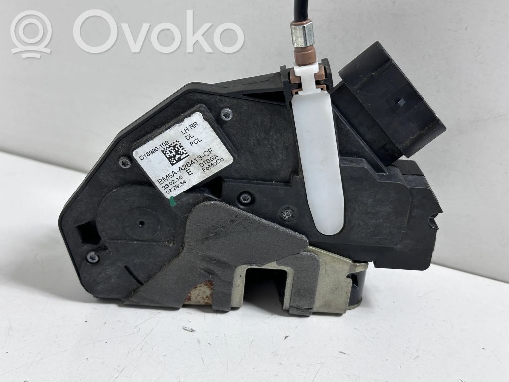 Ford Mondeo MK V Aizmugurē slēdzene 