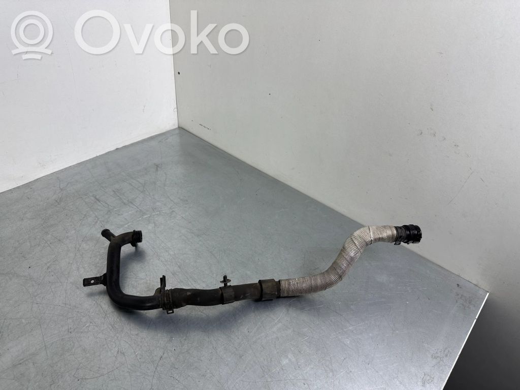 Volkswagen PASSAT B7 Other engine bay part 