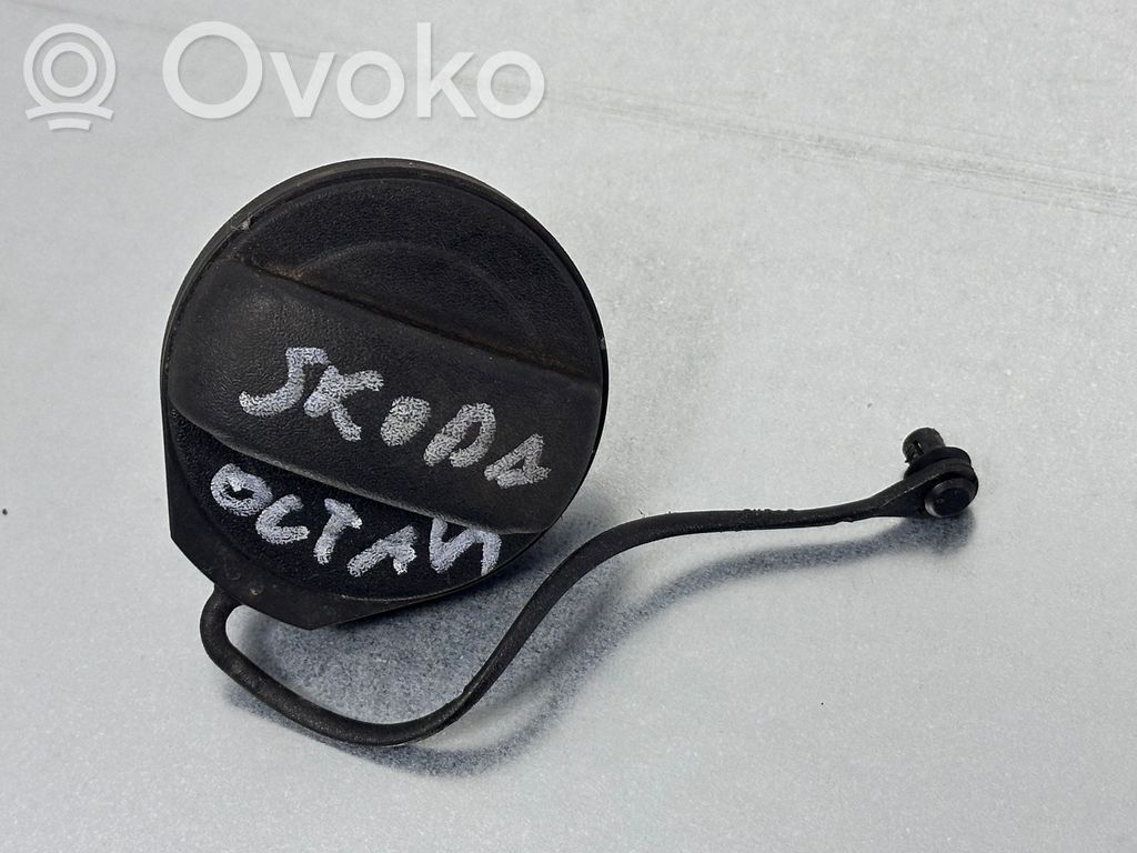Skoda Octavia Mk3 (5E) Korek wlewu paliwa 