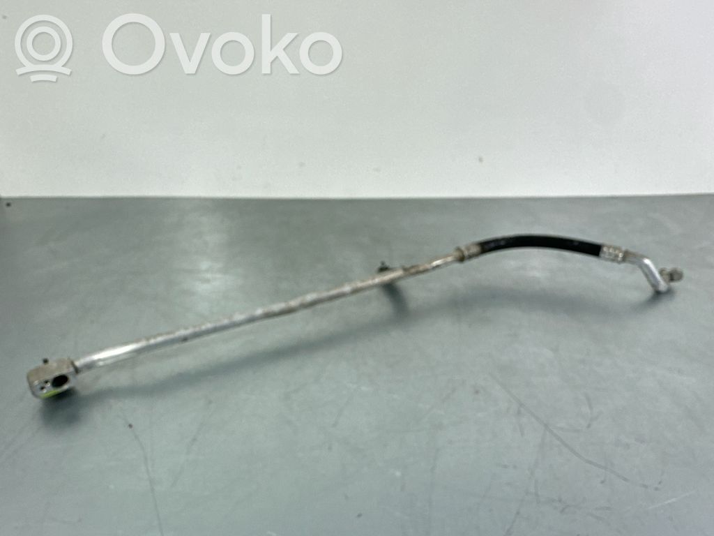 BMW 5 F10 F11 Ilmastointilaitteen putki (A/C) 