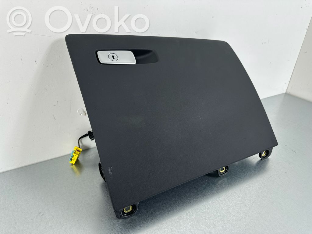 Schowek deski rozdzielczej   8U1857035Q,8U1857035,84L0211
