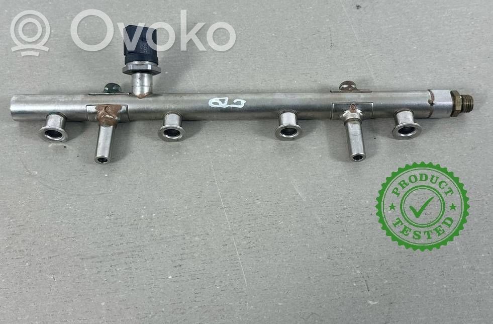 Audi Q3 8U Kraftstoffverteiler Einspritzleiste Verteilerrohr 