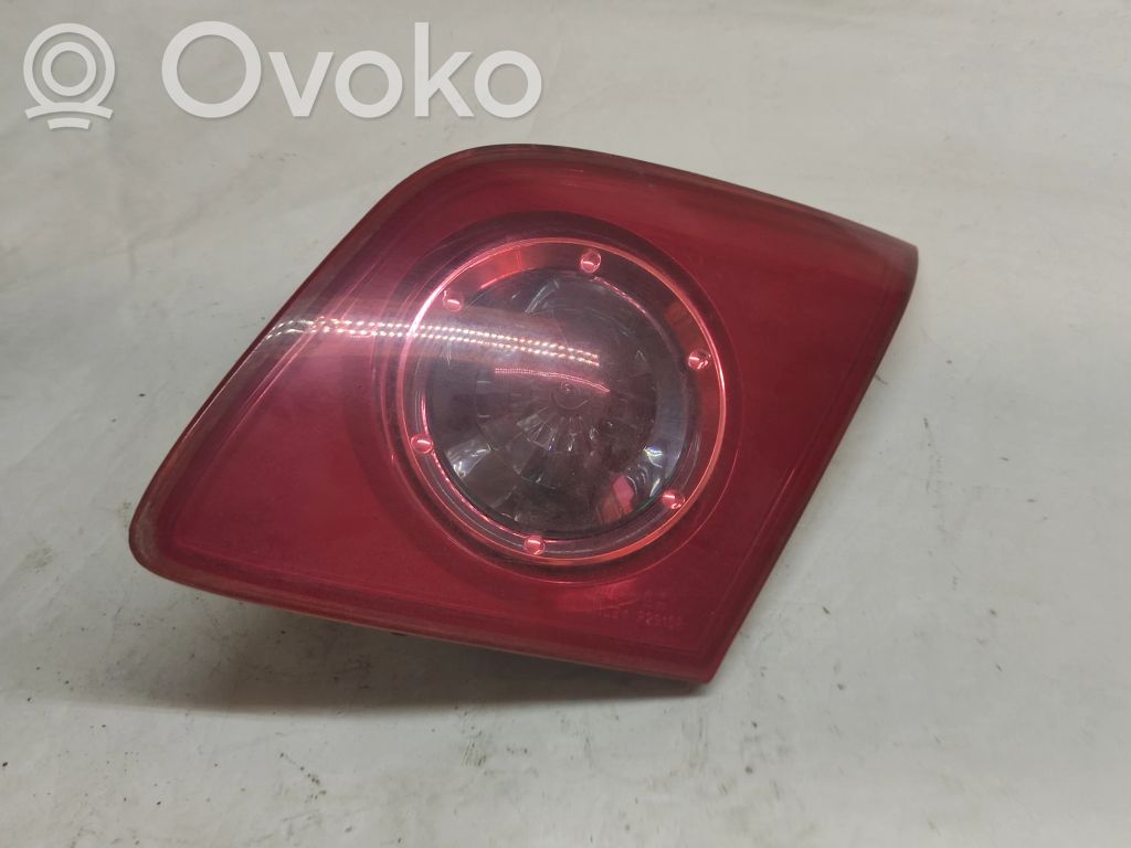Mazda 3 I Galinis žibintas dangtyje 