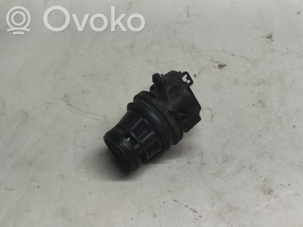 Mazda 3 I Windscreen/windshield washer pump 