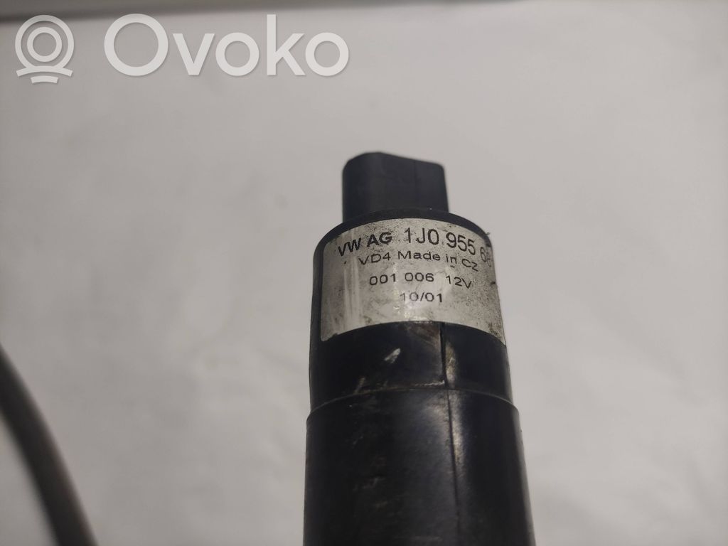 Skoda Octavia Mk1 (1U) Headlight washer pump 