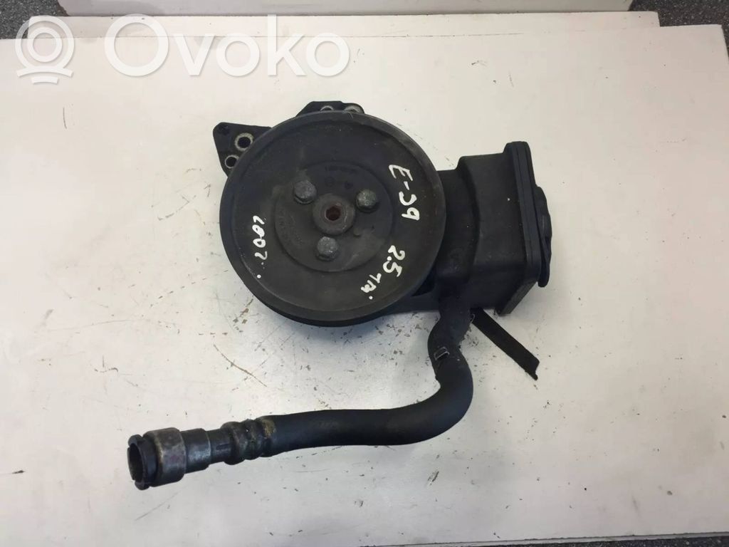 BMW 5 E39 Power steering pump 