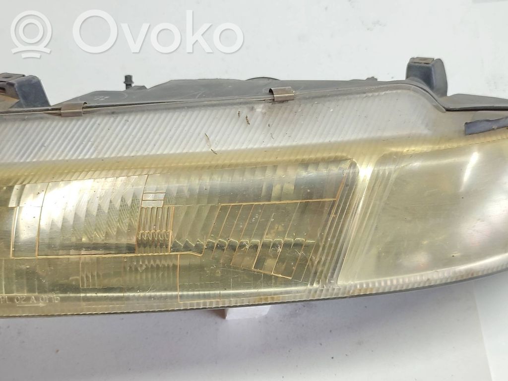 Chrysler Stratus Phare frontale 