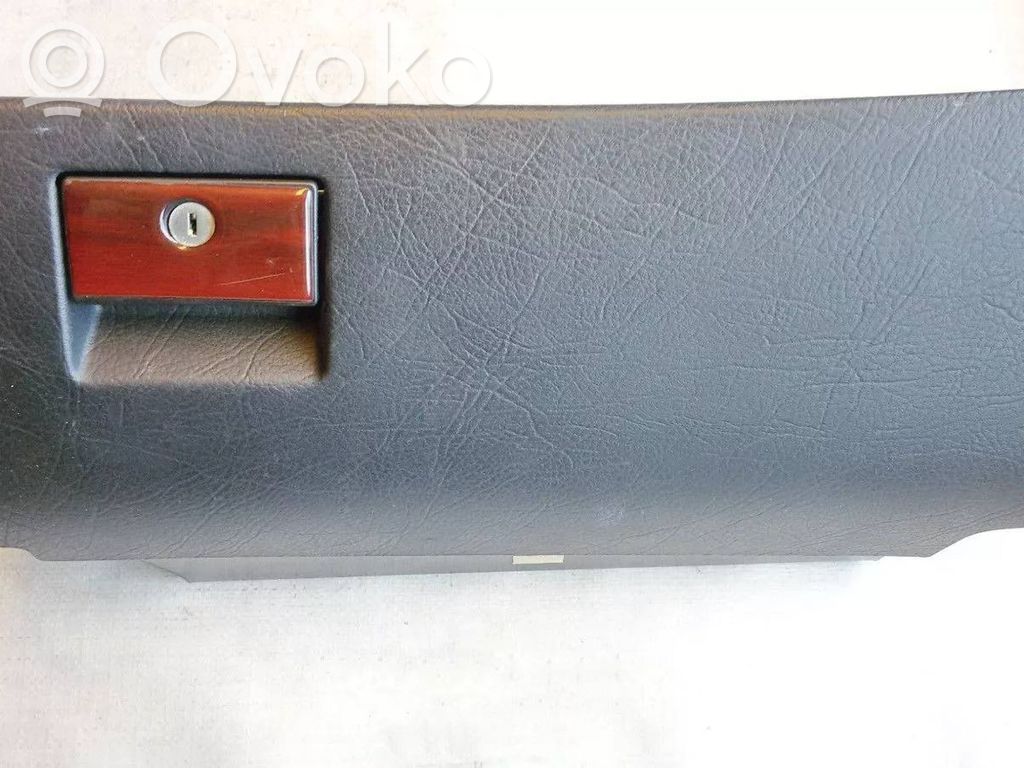 Guantera   4A1857035D