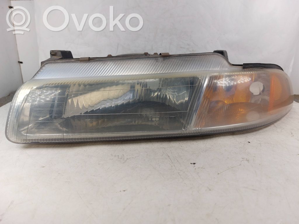 Chrysler Stratus Priekšējais lukturis 