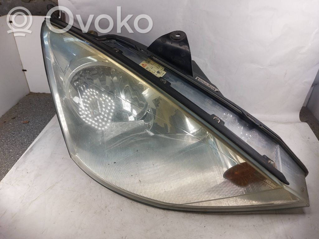Ford Focus Phare frontale 