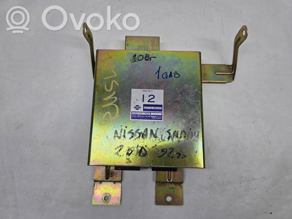 Nissan Sunny Engine control unit/module 