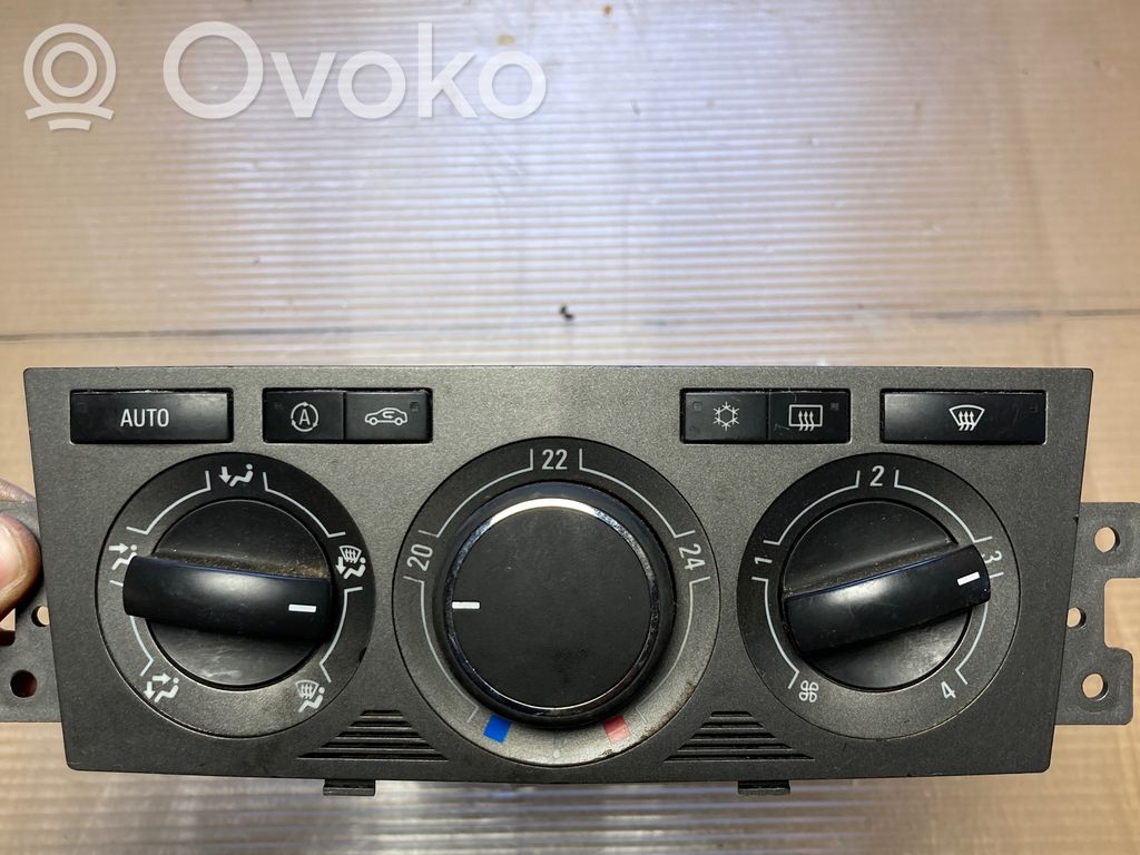 Opel Antara Climate control unit 
