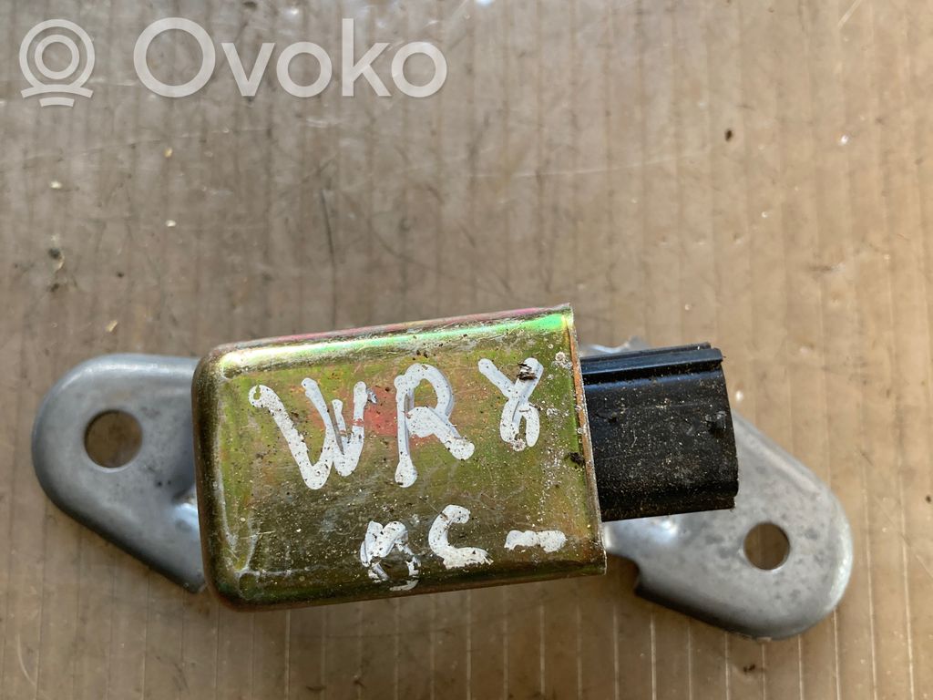 Subaru Impreza II Airbagsensor Crashsensor Drucksensor 