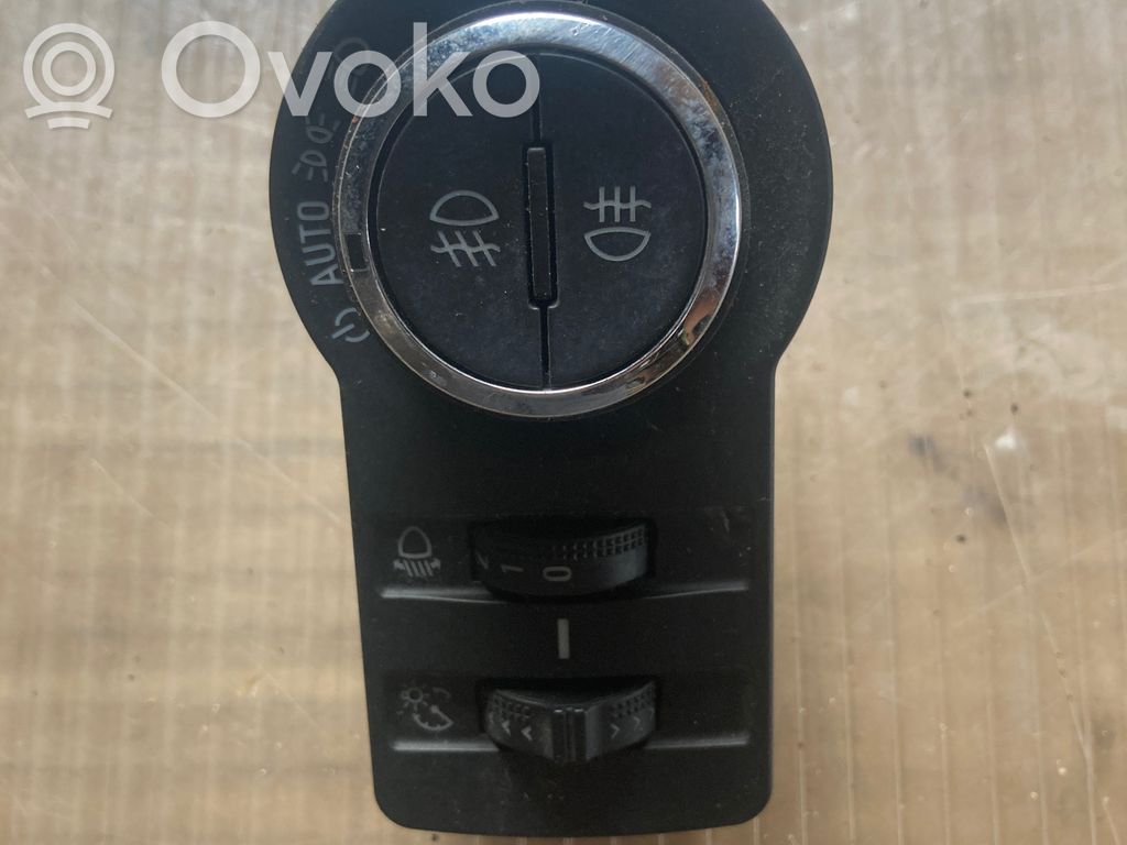 Chevrolet Trax Light switch 