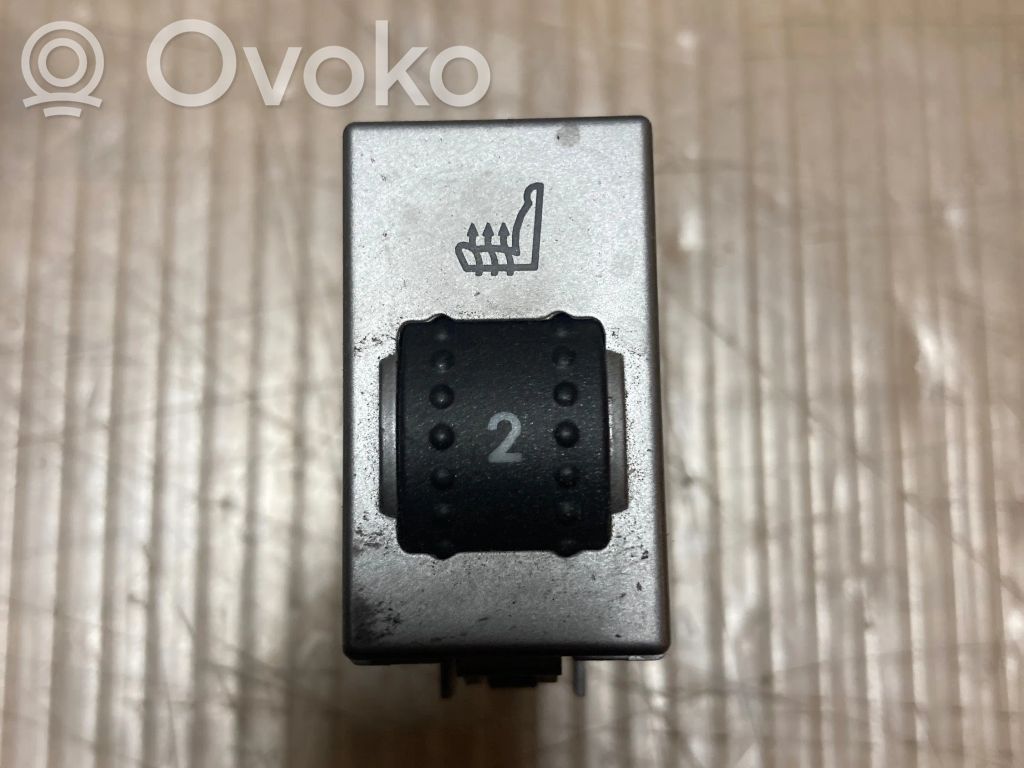 Ford Kuga I Seat heating switch 