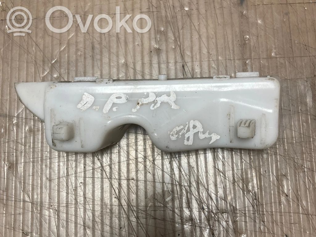 Nissan Qashqai Uchwyt / Mocowanie zderzaka przedniego 