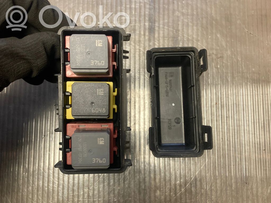 Fuse box set   96889481
