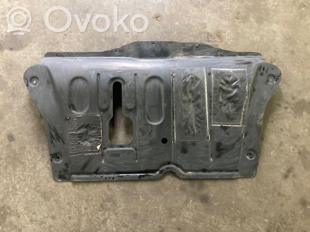 Dacia Duster Engine splash shield/under tray 