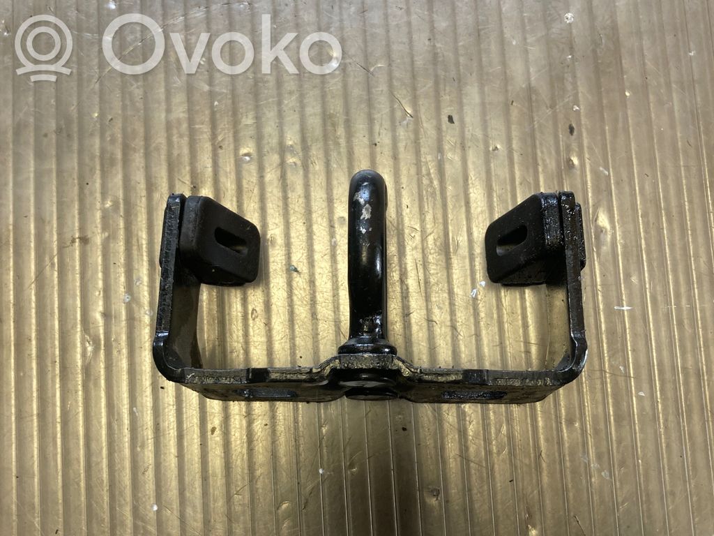 Dacia Duster Galinio dangčio spynos kilpa 
