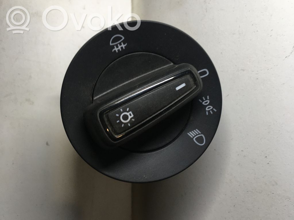 Skoda Octavia Mk3 (5E) Interruptor de luz 