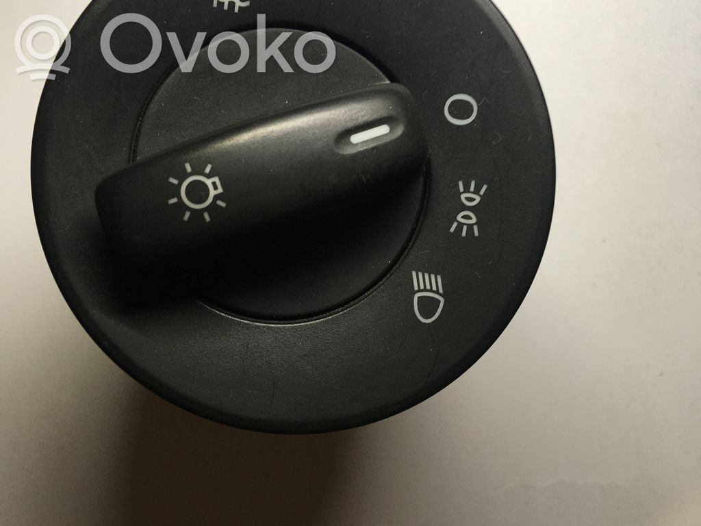 Skoda Octavia Mk2 (1Z) Interruptor de luz 
