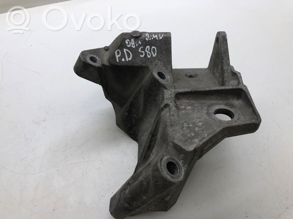 Volvo S80 Engine mounting bracket 