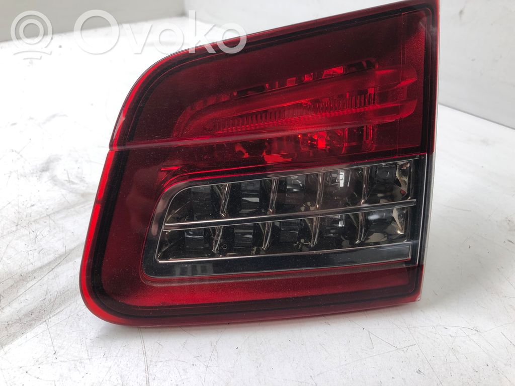Citroen C5 Galinis žibintas dangtyje 