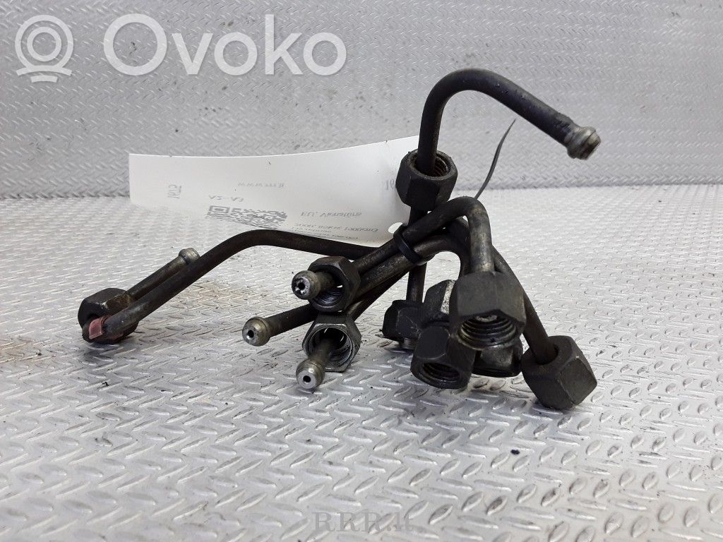 Fuel injector supply line/pipe