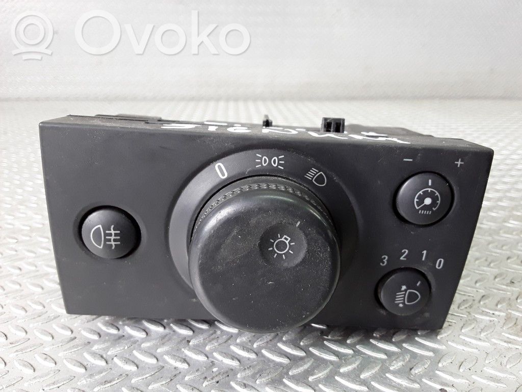 Light switch   9185884,04060010