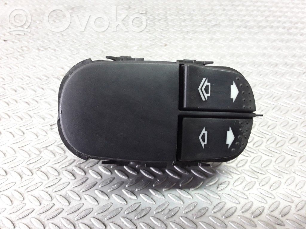 Ford Focus Electric window control switch 